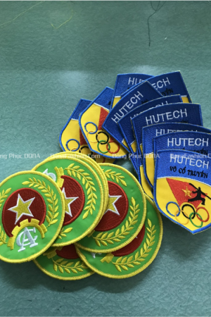 Thêu logo trường học, bệnh viện